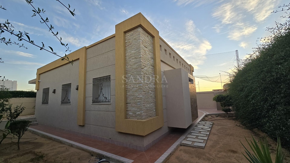 Property media